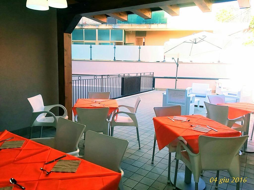 B&B Ciclopi Aci Castello Exteriör bild