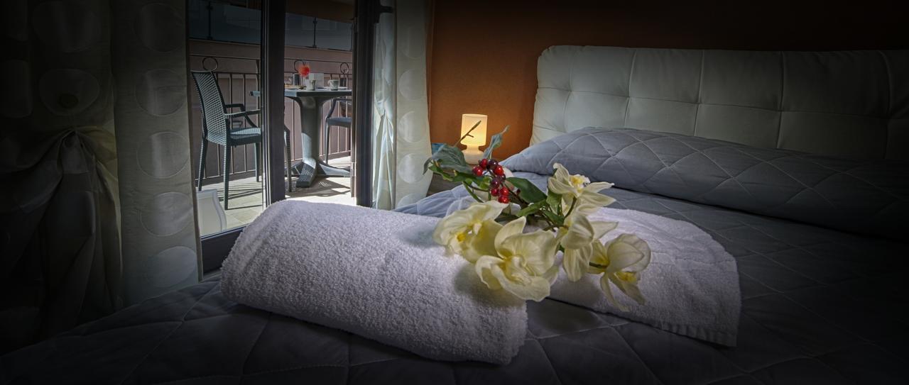 B&B Ciclopi Aci Castello Exteriör bild