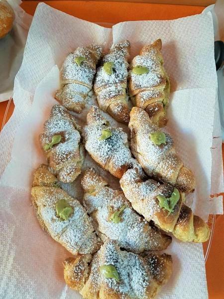 B&B Ciclopi Aci Castello Exteriör bild